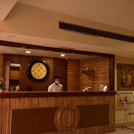 Hotel Sanjog International Amritsar Bagian luar foto