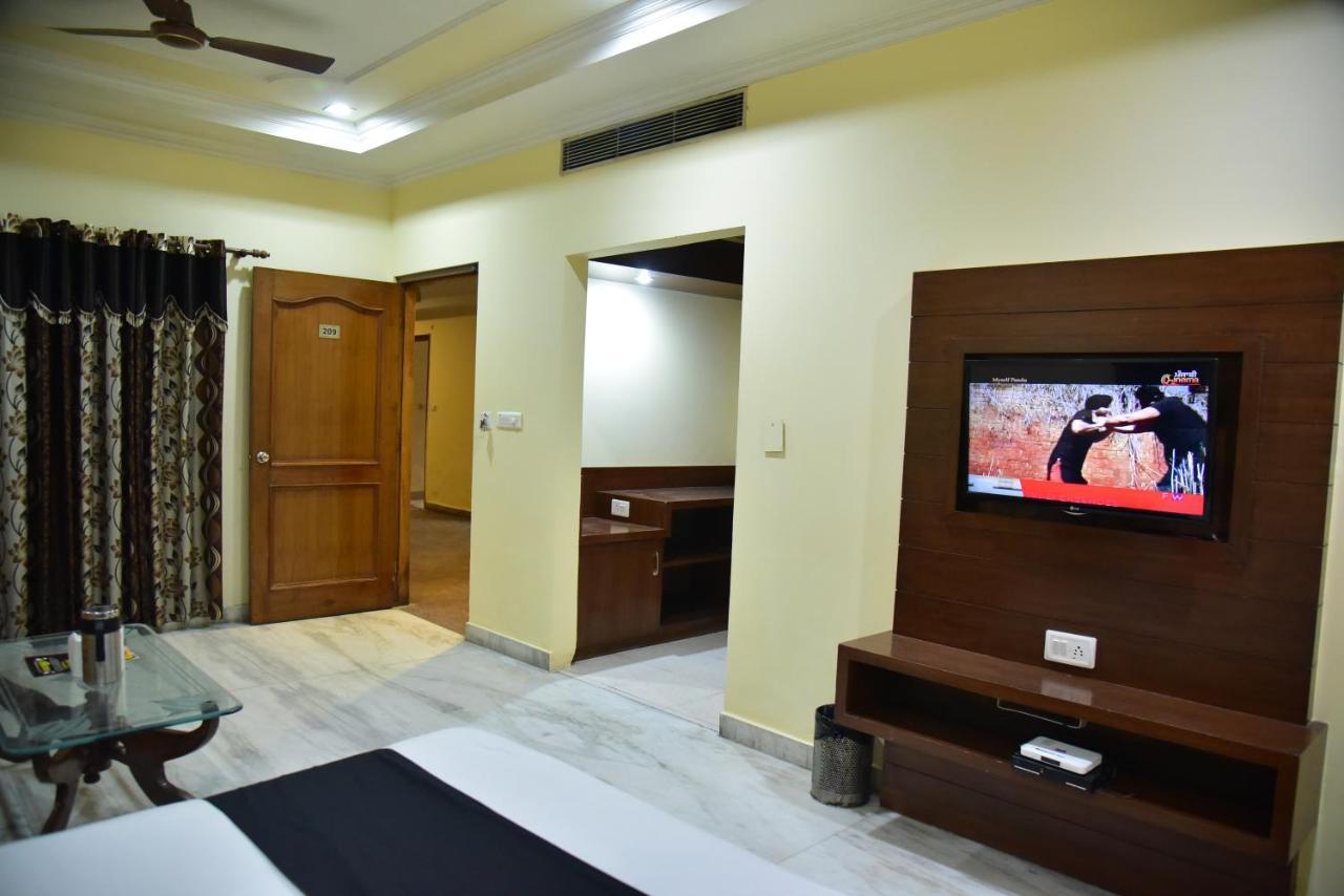 Hotel Sanjog International Amritsar Bagian luar foto