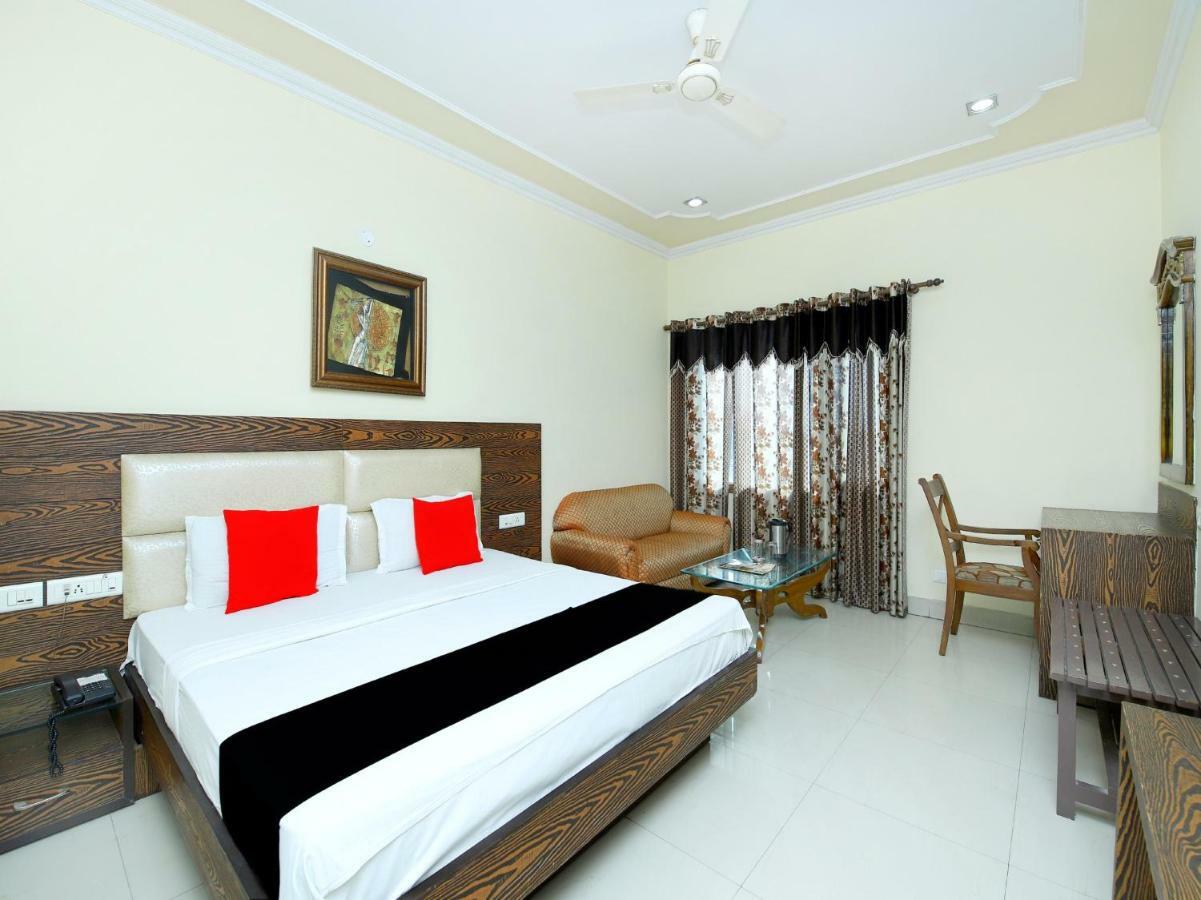Hotel Sanjog International Amritsar Bagian luar foto