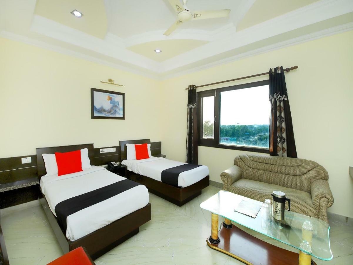 Hotel Sanjog International Amritsar Bagian luar foto