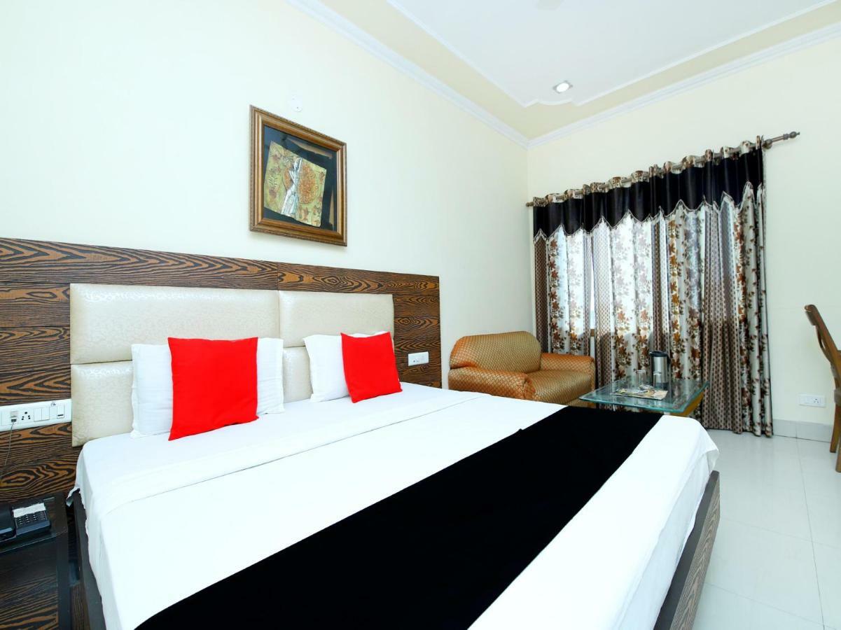 Hotel Sanjog International Amritsar Bagian luar foto